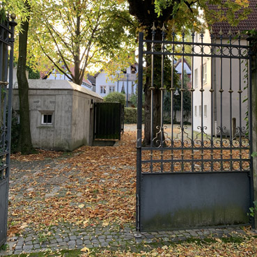 Monkey Gallery auf Instagram – Vernissage